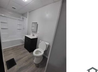 111 Blackhawk St #1, Aurora, IL 60506