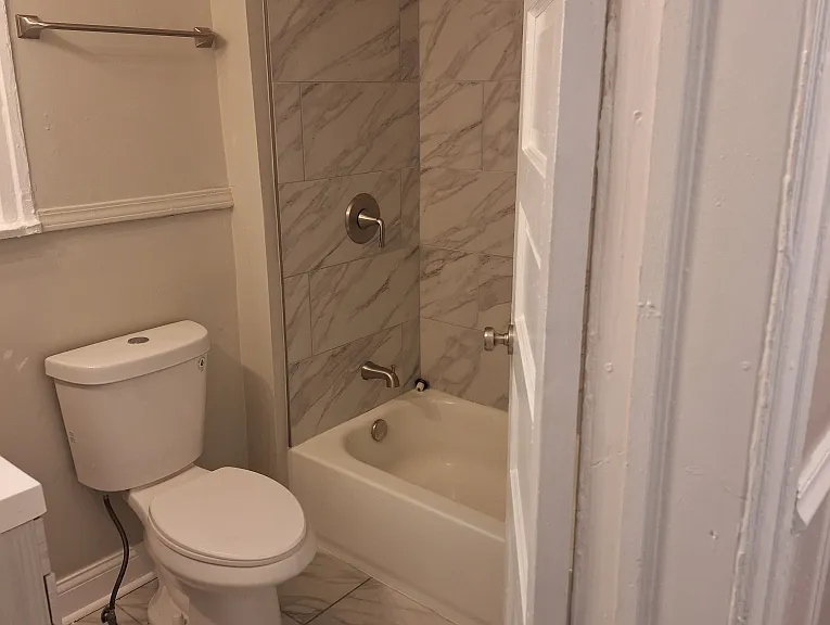 4733 S Prairie Ave #1 — Photo 3