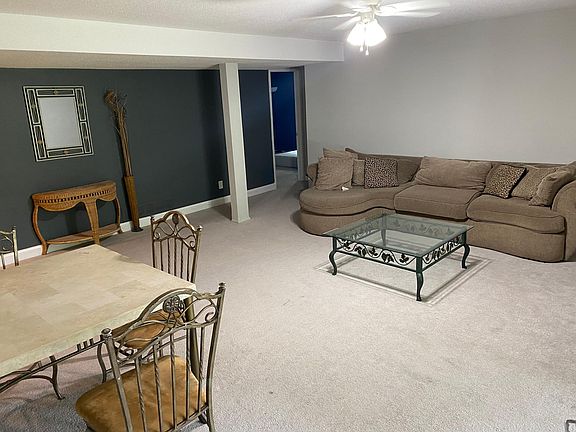 2nd image of 424 Glan Tai Dr