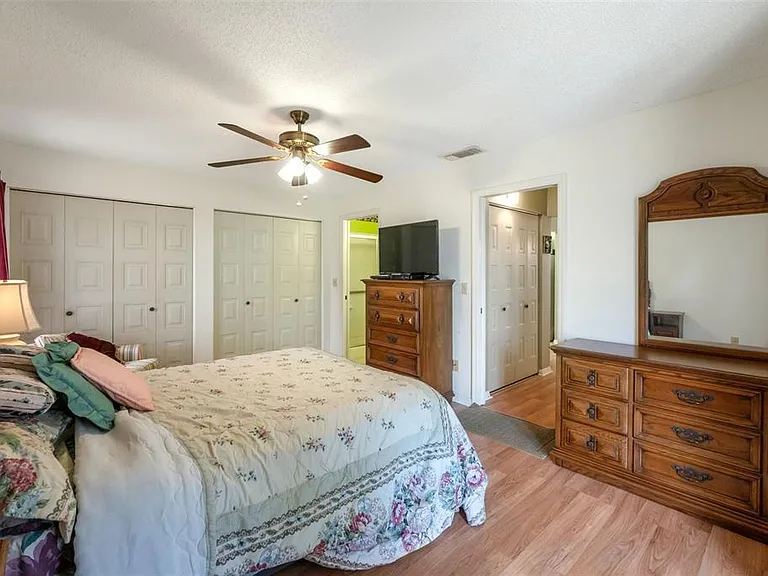 1814 Foxhunt Dr #A — Photo 10