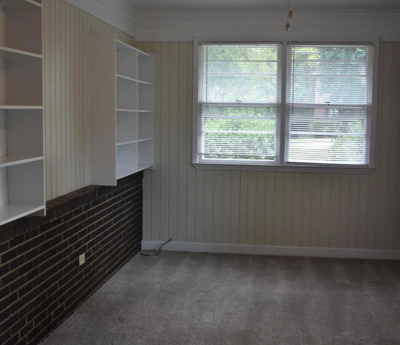 4 bed, 2.0 bath, 1900 sqft, $1,750 — Photo 3