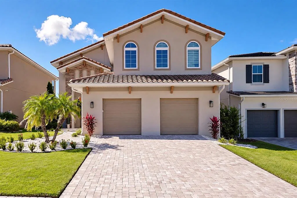 4 bed, 4.5 bath, 3208 sqft, $7,500 — Photo 1