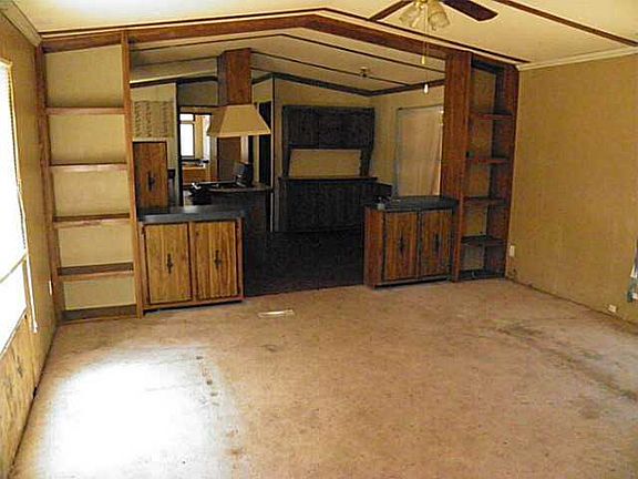 5th image of 19361 Cornell Dr