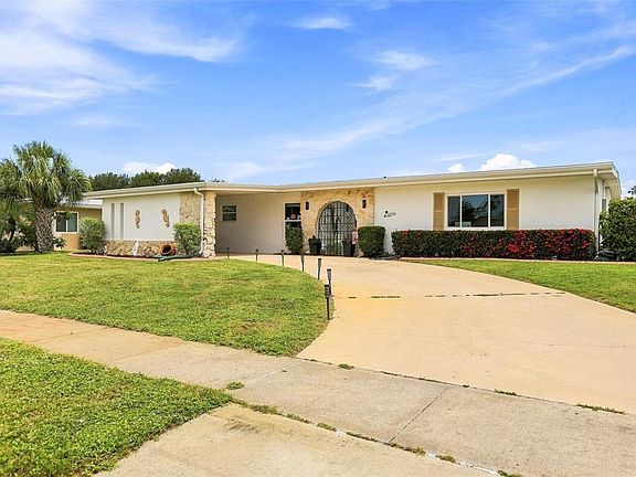 4th image of 22580 Bolanos Ct