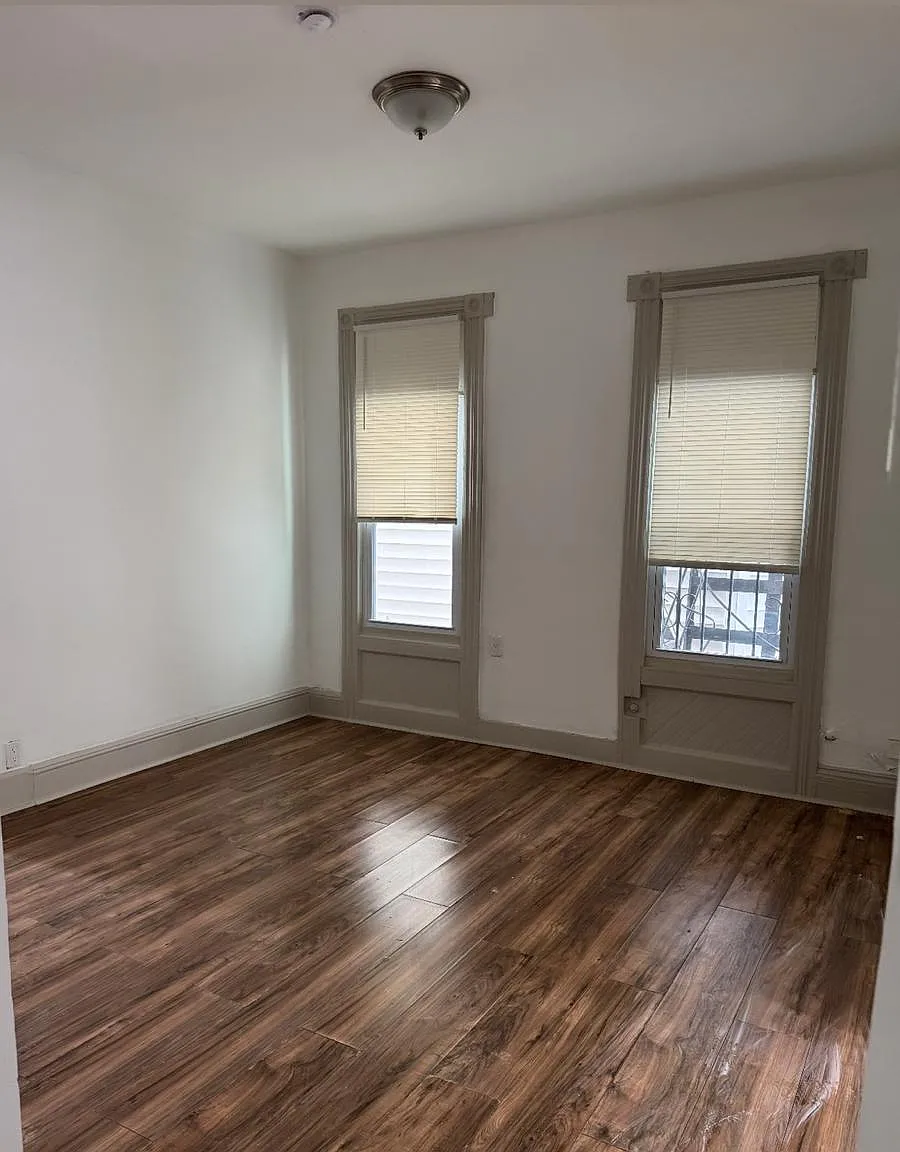 3 bed, $2,200 — Photo 3