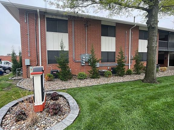 3rd image of 6011 Barton Dr #0
