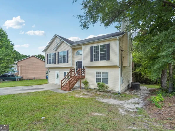 210 Springtree Ct, Atlanta, GA 30349