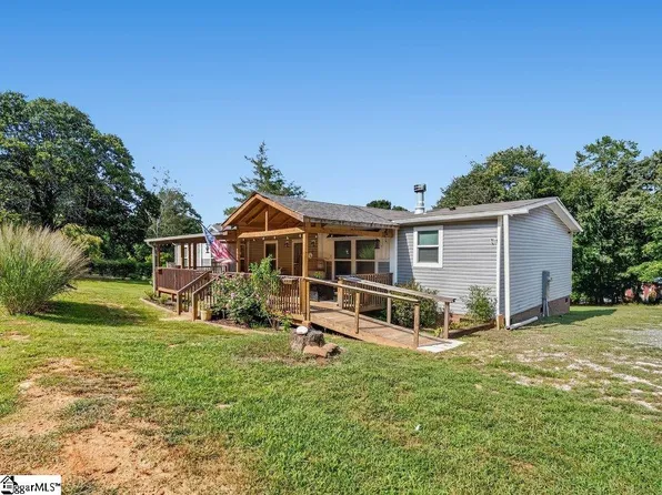 85 Beech Branch Ln, Gray Court, SC 29645