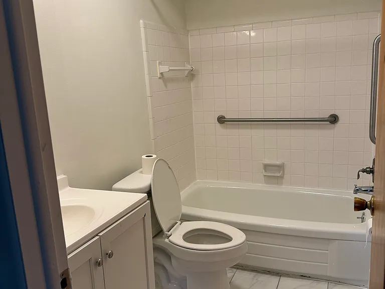 2406 Fort Park Blvd #5 — Photo 3