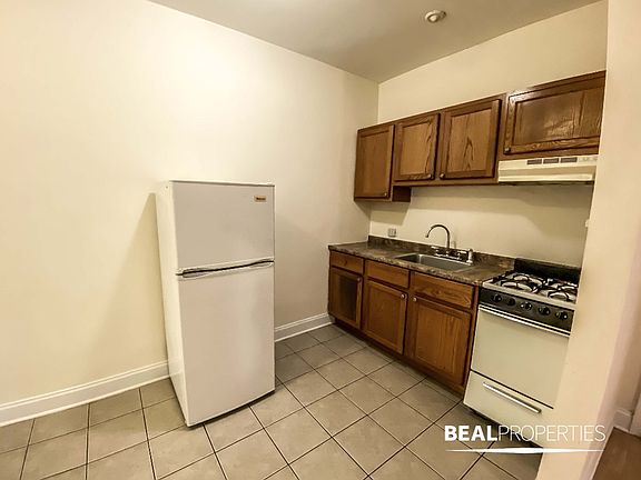 2nd image of 4851 N Damen Ave APT 103