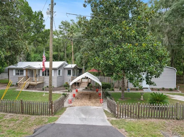 7801 W Rosedale Dr, Homosassa, FL 34448