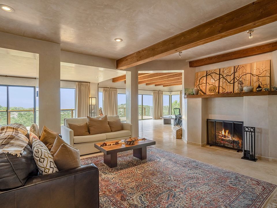 1st image of 3300 Camino Lisa