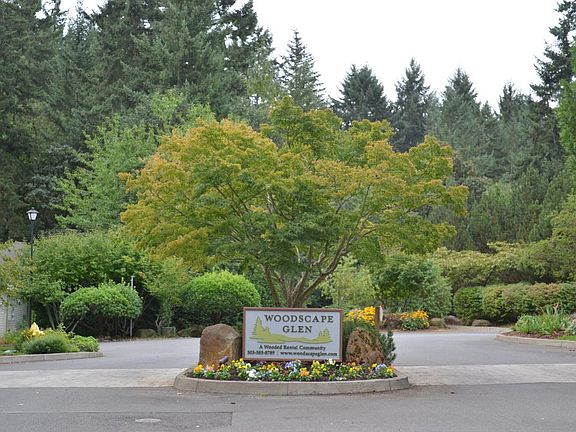 Woodscape Glen Entrance