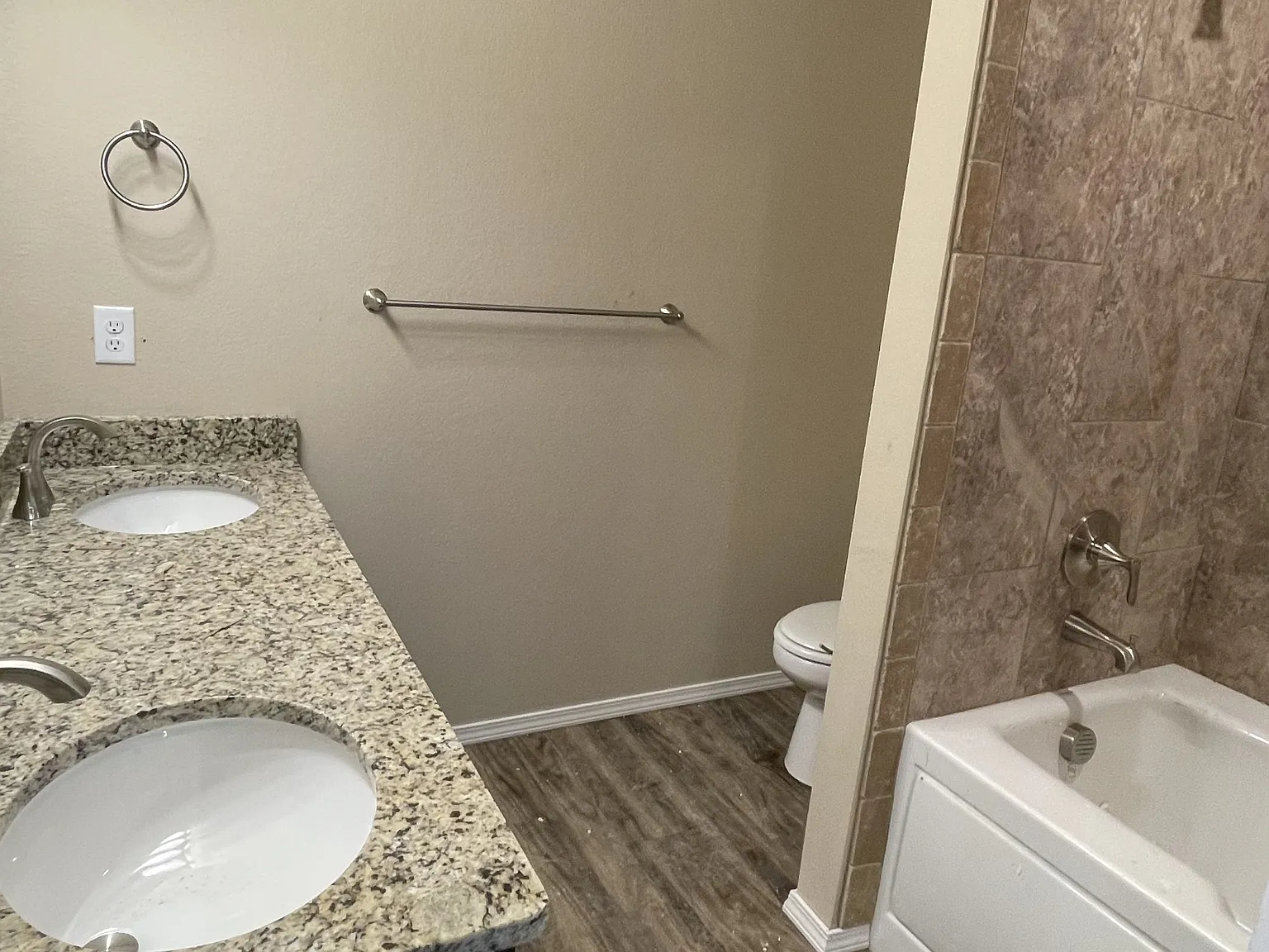 909 Rachel Street - 1 — Photo 2