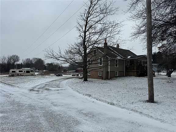 4th image of 6323 Georgetown St