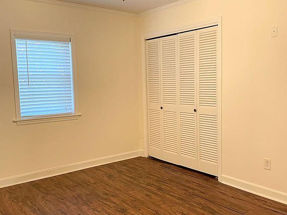 5th image of 709 Midland Dr