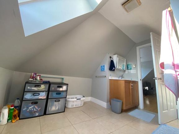 5th image of 300 Elmira St APT 15