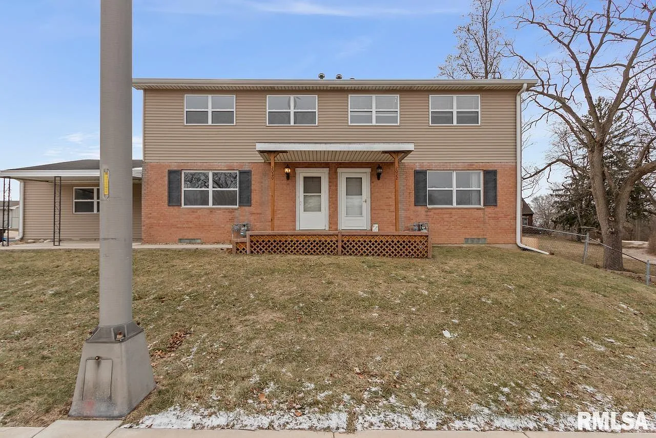 3 bed, 2.0 bath, 1320 sqft, $1,800 — Photo 1