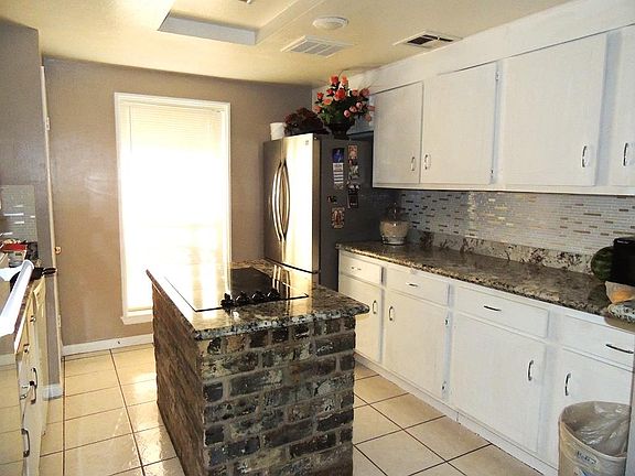 3rd image of 7018 Woodfern Dr