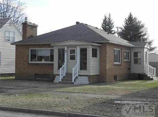 1021 Pine St, Negaunee, MI 49866