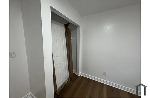119 W Century Blvd Photo 1