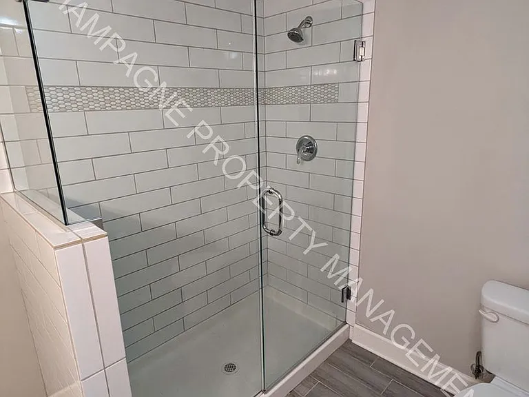920 Ward Pkwy — Photo 28