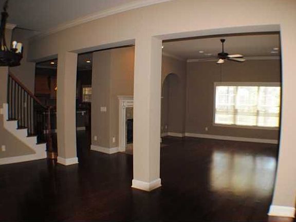 2nd image of 9531 Crescent Lodge Dr
