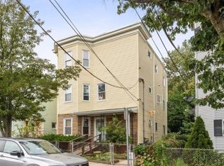 30 Gillooly Rd #2R, Chelsea, MA 02150