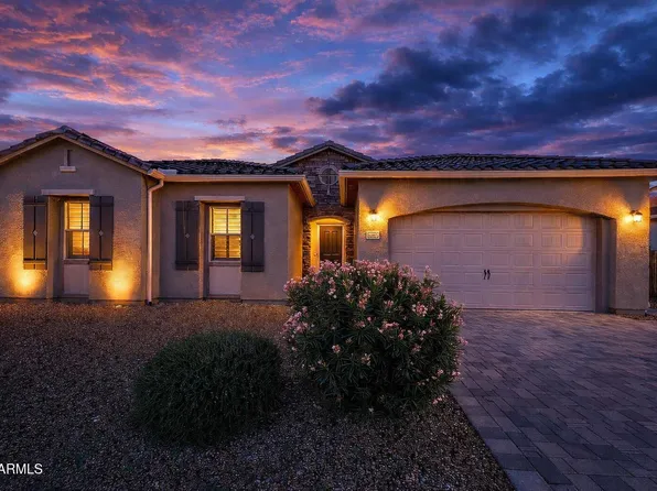 1073 E Holland Park Drive, Gilbert, AZ 85297