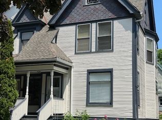 2726 N Murray Ave, Milwaukee, WI 53211