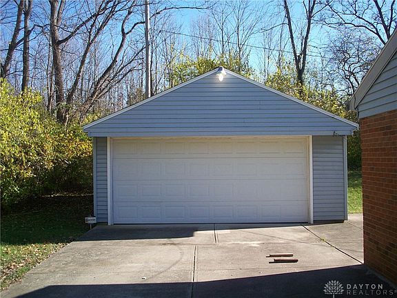 3rd image of 907 Murray Hill Dr
