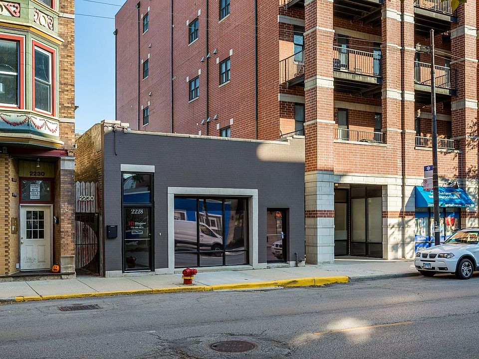 2nd image of 2228 W Belmont Ave