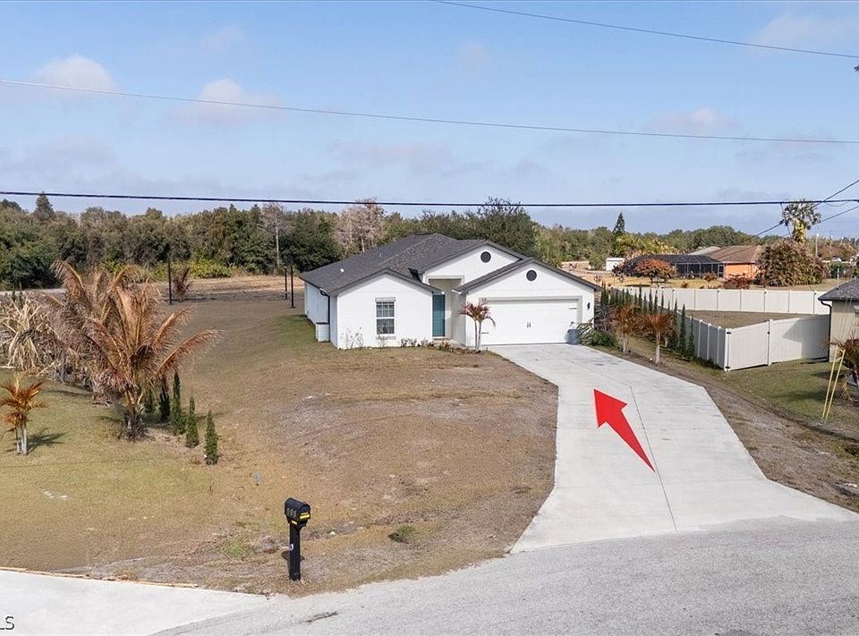 1st image of 828 Youngreen Dr