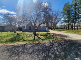 6716 W Jones Rd, Peoria, IL 61604