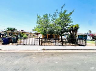 10924 Santa Rosa Ave, Lamont, CA 93241