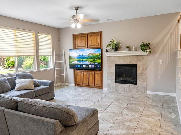 2nd image of 4483 Niobe Cir