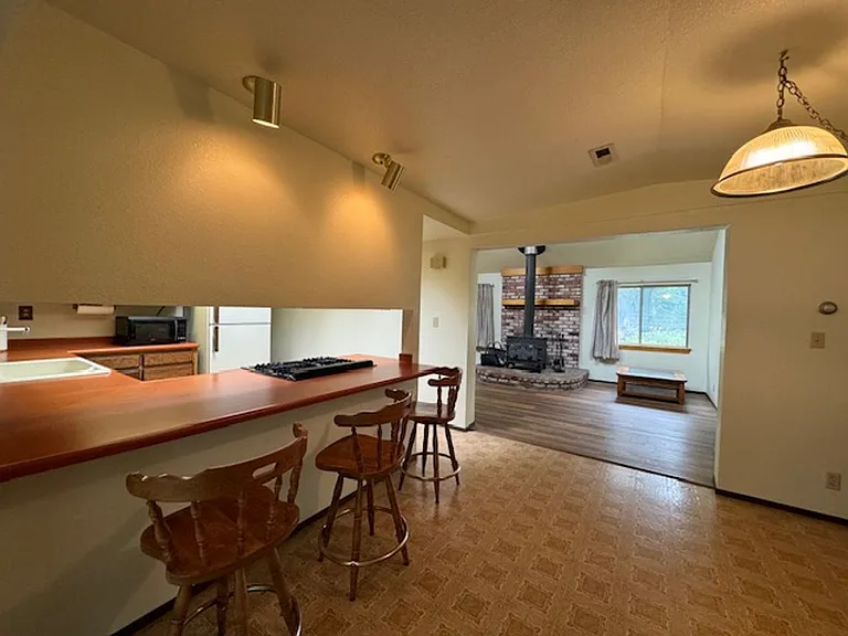 2437 Ridgewood Dr — Photo 9