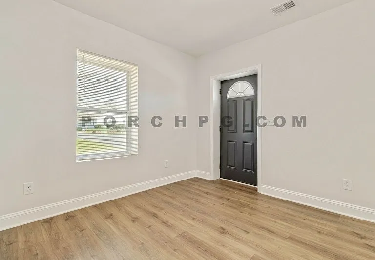 49 E 16th St SW #B — Photo 25