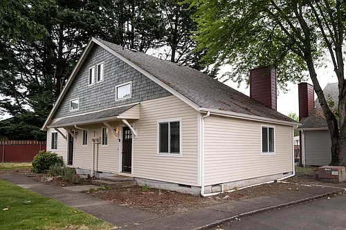 1823 27th Ave SE Photo 1