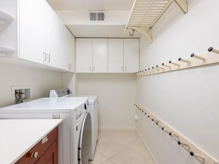 3541 Sandcastle Ln — Photo 13