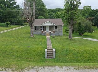 231 Galloway Dr, Helenwood, TN 37755