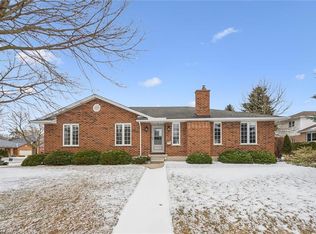 556 Stanwood Cres, Waterloo, ON N2K 3P3