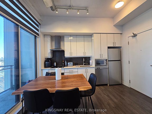 2nd image of 75 The Donway W #613
