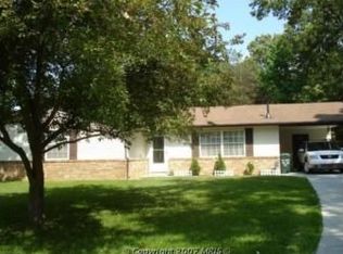 8 Ravenglass Rd, Waldorf, MD 20602