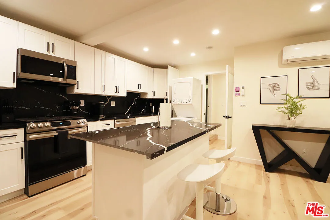 1 bed, 650 sqft, $3,250 — Photo 4