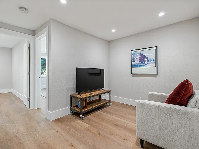 115 Cuvier St — Photo 13