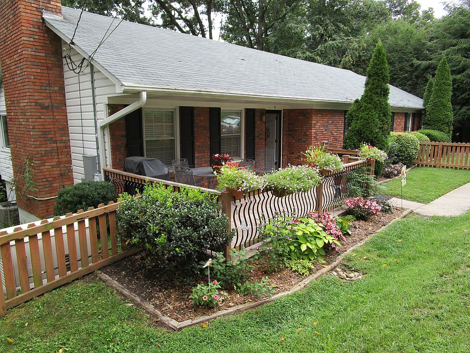 97 Kimberly Knoll