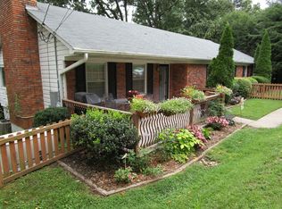 97 Kimberly Knoll Rd, Asheville, NC 28804
