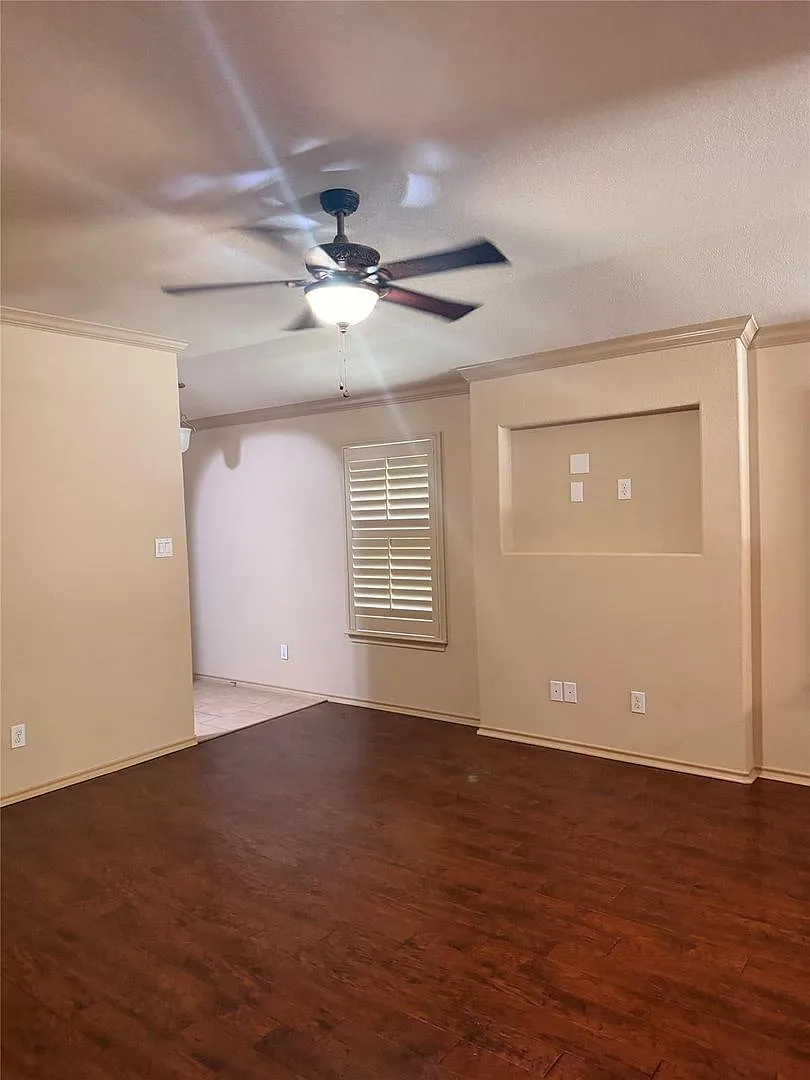 Comfort, Space, and Convenience in Fort Worth — Photo 4