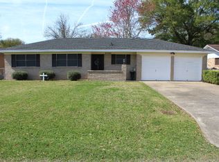 2702 9th St, Port Neches, TX 77651